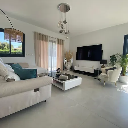 Maison Avec Piscine *