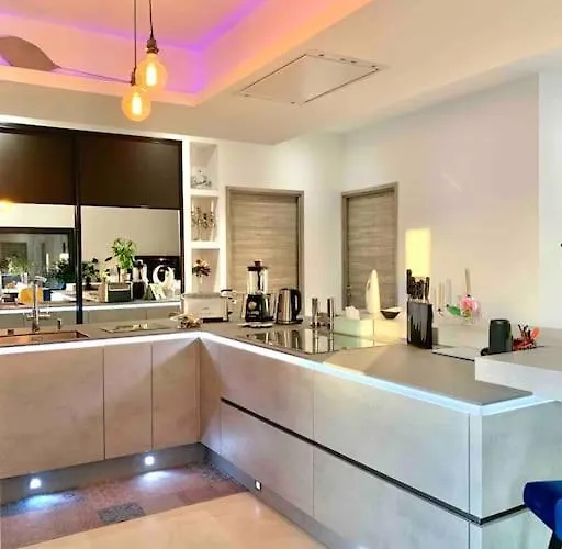 Maison Avec Piscine * Saint-Raphaël