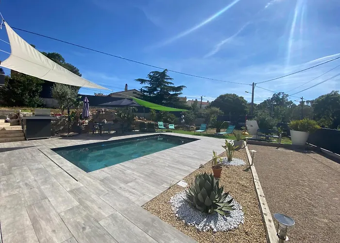 Maison Avec Piscine 别墅 *