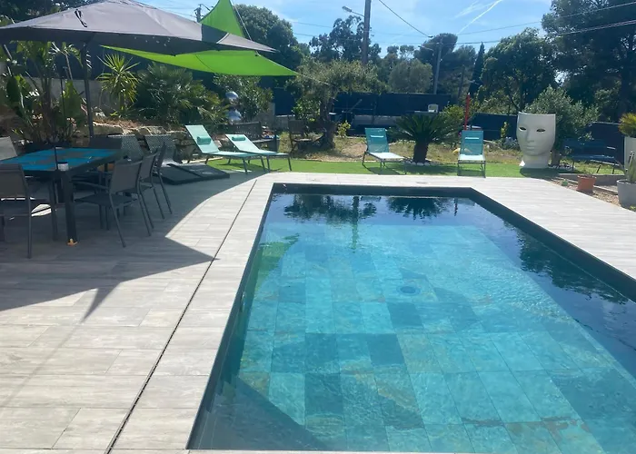 Maison Avec Piscine 别墅